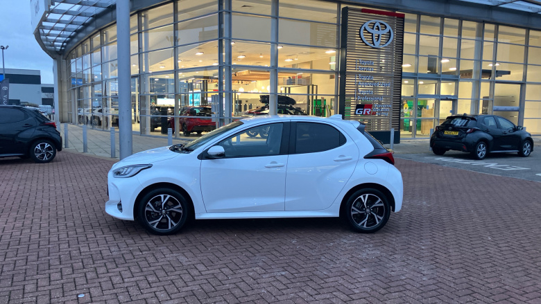 Toyota Yaris 1.5 Hybrid Design 5dr CVT Hybrid Hatchback